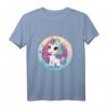 Süßes Baby-Einhorn inmitten bunter Sterne - Magisches Kinder T-Shirt für Einhorn-Fans und Fantasy-Liebhaber