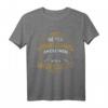 Unterschätze niemals einen alten Mann mit einer Bass Gitarre T-Shirt – Perfektes Geschenk für Bassisten, Musiker & Musikliebhaber zu Weihnachten & Geburtstag