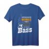 Unterschätze niemals einen alten Mann mit einem Bass T-Shirt – Lustiges Musiker T-Shirt für Rentner, Opas und Bassisten