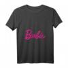 Offizielles Barbie Logo Damen T-Shirt mit V-Ausschnitt - Rosa, bequem & trendig, in verschiedenen Farben und Größen