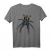 Venezolanische Tarantelspinne, Sonne Tiger (P. Irminia) T-Shirt – Gruselige Gothic-Inspirierte Spinnen Grafik für Festivals, Halloween & dunkle Kunstfans