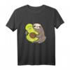 Lustiges Faultier mit Avocado Veganer T-Shirt – Niedliches Faultier-Design für Kinder & Erwachsene, Perfekt als Geschenk für Faultier- und Avocadoliebhaber