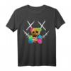 Niedlicher großer Regenbogen-Teddybär mit Stacheldraht-Gesicht T-Shirt – Perfekt für Festival, Alltag & Mode für coole Jungs, Schüler und Rap-Fans