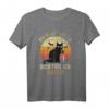 Lustiges Katzen T-Shirt mit Spruch - Verwirrte Katze und Blutiges Messer für Horror- & Katzenliebhaber, perfekt für Partys & Geschenke