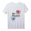 Seien Sie positiv! Lustiges Physik Chemie T-Shirt – Originelles Geschenk für Wissenschaftler, Lehrer, Professoren & Studenten