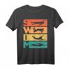 Retro Vintage Schwimmen Geschenk für Schwimmer - T-Shirt mit Silhouetten & 70er/80er Jahre Design, ideales Geburtstags- oder Weihnachtsgeschenk