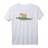 Lustiges Capybara, das auf einem Krokodil reitet T-Shirt - Humorvolles Tiermotiv, klassisch geschnitten mit doppeltem Saum