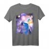 Galaxy Dolphin - Delfine im Weltraum T-Shirt mit klassischem Schnitt und doppeltem Saum für Meeres- und Weltraumfans