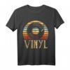 Vintage Vinyl Schallplatte Plattenspieler Geschenk T-Shirt – Retro Design für DJs und Musikliebhaber