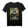 Lustiges 18. Geburtstag T-Shirt für Jungen & Mädchen - Witzige Geschenkidee & Deko für 18 Jahre Feier