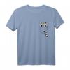 Funky Waschbär T-Shirt mit Taschen-Design – Lustiges Tiermotiv für Tierliebhaber und Fans von frechen Tieren