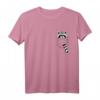 Funky Waschbär T-Shirt mit Taschen-Design – Lustiges Tiermotiv für Tierliebhaber und Fans von frechen Tieren