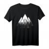IN THE FOREST Wald Natur Motiv Geometrisch Minimalismus T-Shirt – Retro Tannen Muster für Streetwear, Snowboard & Wanderlust Fans