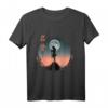 Futuristischer Geister Samurai T-Shirt - Japanische Cyberpunk Streetwear für Anime- und Samurai-Fans mit Mond und Katana Design
