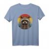 Retro Vintage Raccoon Sunset Baby Waschbär Geschenk T-Shirt – Lustiges Tiermotiv für Waschbär Liebhaber zum Geburtstag & Weihnachten
