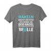 Häkeln Macht Süchtig! Ich Hänge An Der Nadel - Lustiges Häkeln T-Shirt für Handarbeitsfans & Häkelbegeisterte