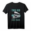 This Kid Loves Trains Kinder Zug T-Shirt – Eisenbahn & Dampflok Geschenk für kleine Lokomotiv-Fans, perfekt zum Geburtstag & Weihnachten