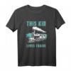 This Kid Loves Trains Kinder Zug T-Shirt – Eisenbahn & Dampflok Geschenk für kleine Lokomotiv-Fans, perfekt zum Geburtstag & Weihnachten