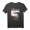 The Conjuring Color Poster T-Shirt – Offiziell lizenziertes Horror-Merchandise für Fans, Grusel-Poster & Paranormal Investigator Style