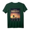 Star Wars The Mandalorian Disney+ Series Poster T-Shirt - Offizielles Star Wars Merchandise für Fans und Sammler