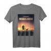 Star Wars The Mandalorian Disney+ Series Poster T-Shirt - Offizielles Star Wars Merchandise für Fans und Sammler