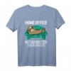 Lustiges Mitarbeiter des Monats Home Office T-Shirt mit Faultier Motiv – Perfekt für Anerkennung, Geburtstagsgeschenke und Mitarbeitermotivation