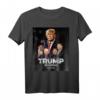 Trump Season 2 Coming 2024 - Lustiges HapKitten T-Shirt mit humoristischem Filmplakat-Design