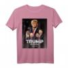 Trump Season 2 Coming 2024 - Lustiges HapKitten T-Shirt mit humoristischem Filmplakat-Design