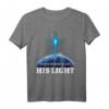 In der Dunkelheit sehe ich sein helles christliches T-Shirt - Glaubensbekundung mit leuchtendem Kreuz, perfekt für Kirche, Bibelstudien und als Geschenk