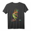 Native American Kokopelli mit Feder - Ethno Spirituelles T-Shirt für Kulturfans, Musiker & Freigeister bei Events, Arbeit & Freizeit