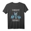 Vorsicht Bissig niedliches Fledermaus T-Shirt – Lustiges Halloween-Design für Kinder, Damen & Herren, perfekte Geschenkidee für Fledermaus-Fans und Gruselfreunde