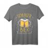 Schlager Und Bier Darum Bin Ich Hier | Schlagerparty Kostüm T-Shirt – Perfekt als Geschenk für Schlagerfans zu Weihnachten, Geburtstag & für die nächste Party
