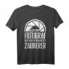 Fotograf und kein Zauberer T-Shirt - Lustiges Geschenk für Fotografen mit Spruch, perfekt für Geburtstag & Weihnachten