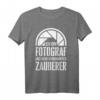 Fotograf und kein Zauberer T-Shirt - Lustiges Geschenk für Fotografen mit Spruch, perfekt für Geburtstag & Weihnachten