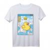 Surfende Gummiente in japanischen Wellen - Kawaii Vaporwave Anime T-Shirt im Retro 90er-Jahre Stil für Anime- und Japan-Fans