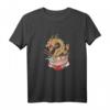 Anime Ramen Japanisches Essen Drache T-Shirt – Klassisch geschnitten, hochwertiges Anime Fan Shirt