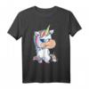 Lustiges Crazy Smoker Einhorn Punk Rocker Tattoo T-Shirt - Rebellisches Festival-Outfit und Geschenk für Einhorn- und Punk-Fans