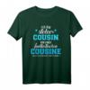 Stolzer Cousin T-Shirt für eine fantastische Cousine - Klassisch geschnitten, doppelt genähter Saum, perfektes Geschenk für Familienmitglieder