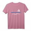 Segelboot auf Wasser T-Shirt – Perfekte Geschenkidee für Segler, Wassersportler & Sommerurlauber