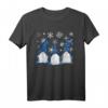 Lustiges Weihnachts-Wichtel Gnome T-Shirt mit Schneeflocken – Perfekt für Weihnachten, Advent & als festliches Familienoutfit
