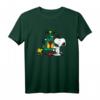 HapKitten Snoopy & Woodstock Christmas Tree T-Shirt - Lizenziertes Cartoon-Design für Geburtstags- und Weihnachtsgeschenke
