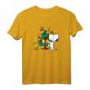 HapKitten Snoopy & Woodstock Christmas Tree T-Shirt - Lizenziertes Cartoon-Design für Geburtstags- und Weihnachtsgeschenke