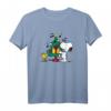 HapKitten Snoopy & Woodstock Christmas Tree T-Shirt - Lizenziertes Cartoon-Design für Geburtstags- und Weihnachtsgeschenke