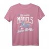 Die coolsten Mädels Fahren Roller, Motorroller, Scooter & Moped T-Shirt – Vintage Design für Frauen & Geschenkidee für Freundinnen, Schwestern & Mütter
