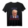 HapKitten Trump nie aufgeben T-Shirt – Humorvolles Politisches Statement mit Mugshot für Geburtstagsgeschenke