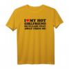 Ich liebe meine heiße Freundin - Lustiges Partner-T-Shirt mit Spruch für Valentinstag, Geburtstag & Weihnachten