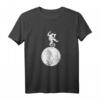 Jongleur mit Keulen auf einem Ball Jonglage T-Shirt - Perfektes Geschenk für Zirkus- und Freizeitartist, Geburtstag oder als Anerkennung für Jongliertechnik