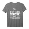 Lustiges Fotografen T-Shirt für Damen - 'die tut nix die will nur fotografieren' als Geschenkidee für Frauen und Mädchen, die gerne Fotos machen