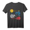 Vintage Guitar T-Shirt mit Heartbeat Pulse Linie – Retro Gitarre für Musiker, Gitarristen & Akustikgitarrenliebhaber, ideales Geschenk für Freunde und Familie