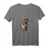 Katze mit Sonnenbrille spielt Gitarre - Lustiges Katzen- und Gitarren T-Shirt für Musik- und Tierliebhaber